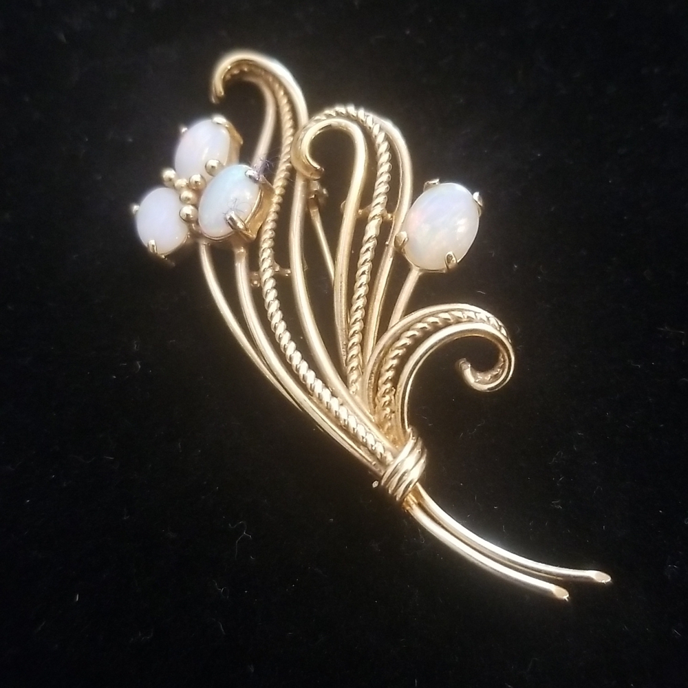 14 KARAT Vintage 40's Gold Stamped Genuine Opal Brooch - Exquisite!